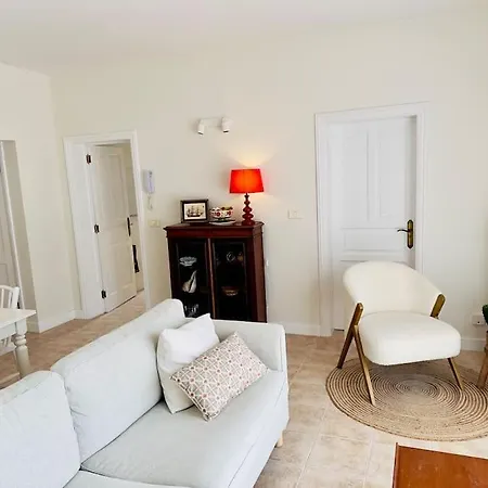 Beachfront And Pool *