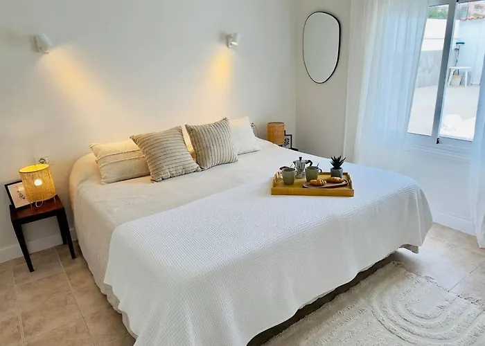 Beachfront And Pool Villa *