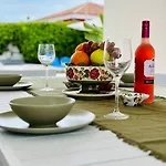 Beachfront And Pool *