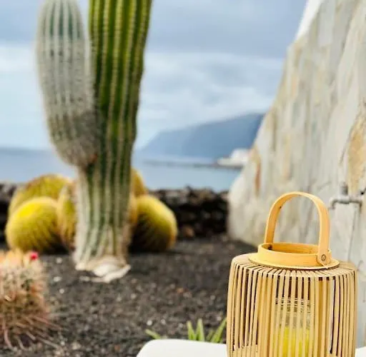 Beachfront And Pool *